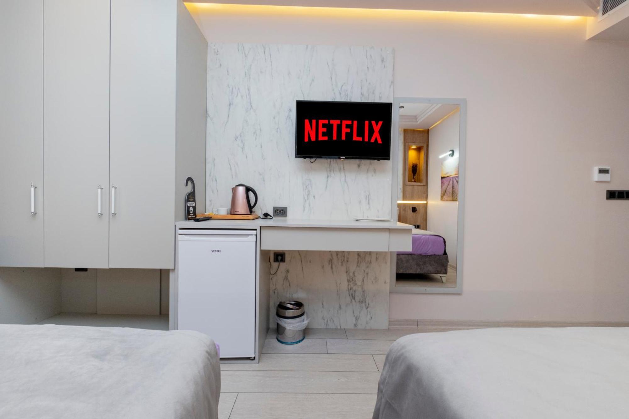 Lavender Airport Hotel Arnavutkoy Eksteriør billede