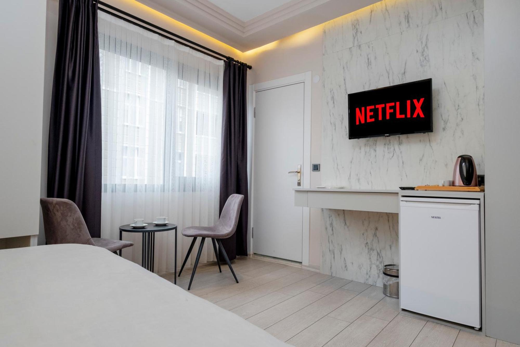 Lavender Airport Hotel Arnavutkoy Eksteriør billede