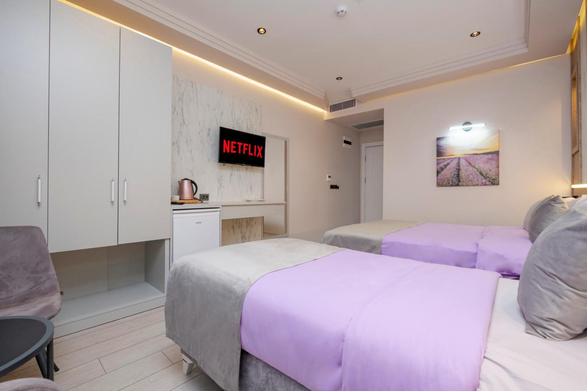 Lavender Airport Hotel Arnavutkoy Eksteriør billede