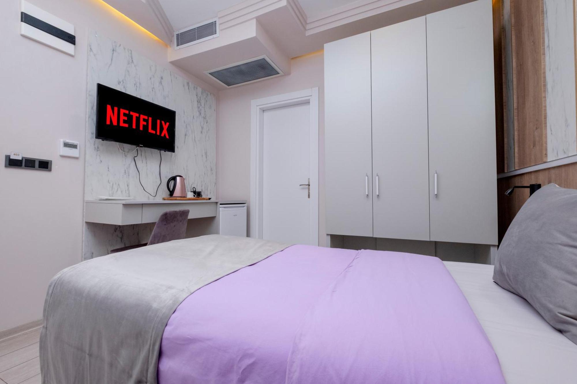 Lavender Airport Hotel Arnavutkoy Eksteriør billede