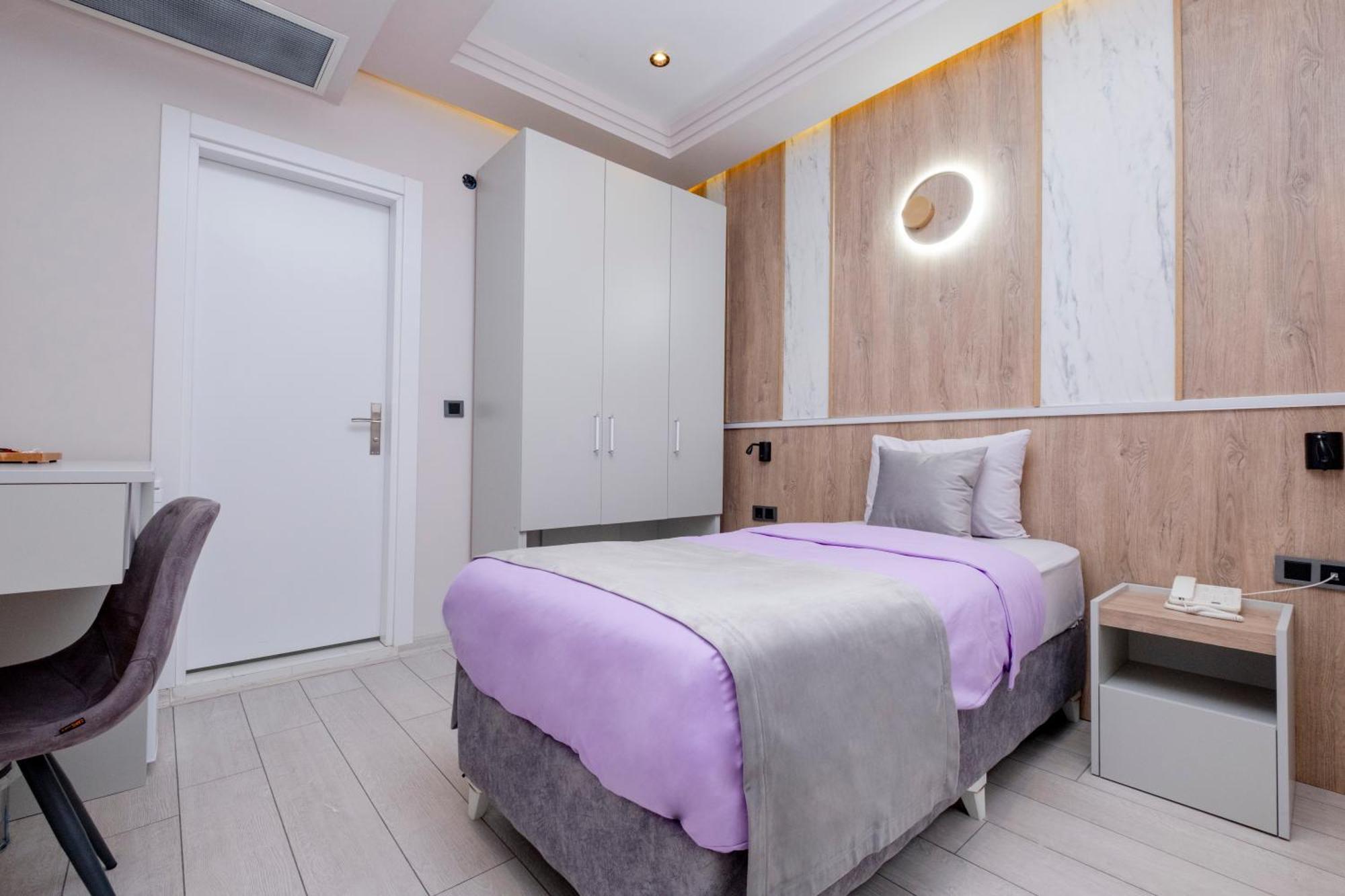 Lavender Airport Hotel Arnavutkoy Eksteriør billede